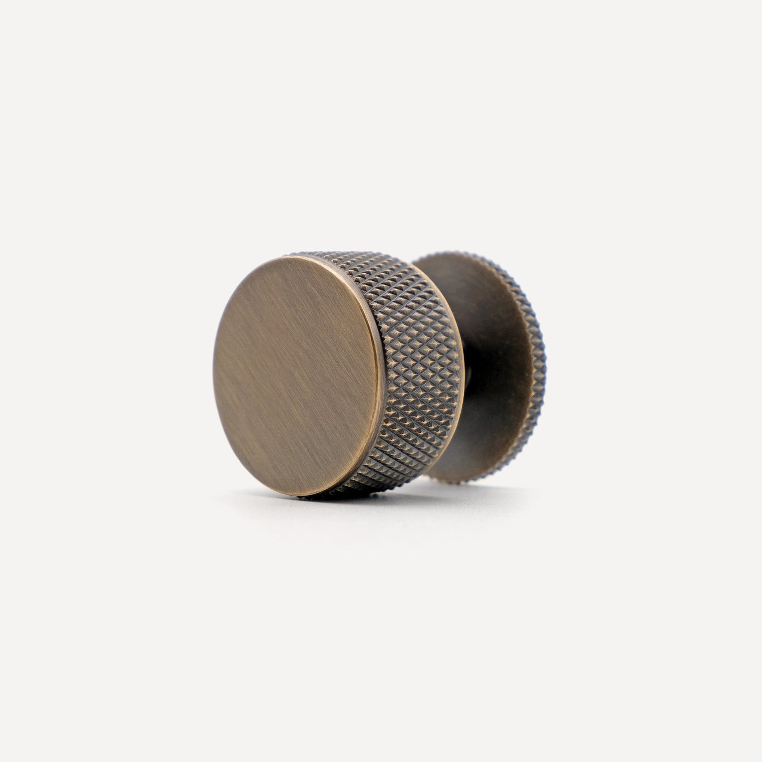 Knurled Antique Brass Knobs | QSX03-A